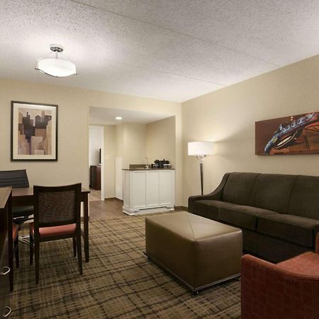 Embassy Suites Cleveland - Beachwood Dış mekan fotoğraf