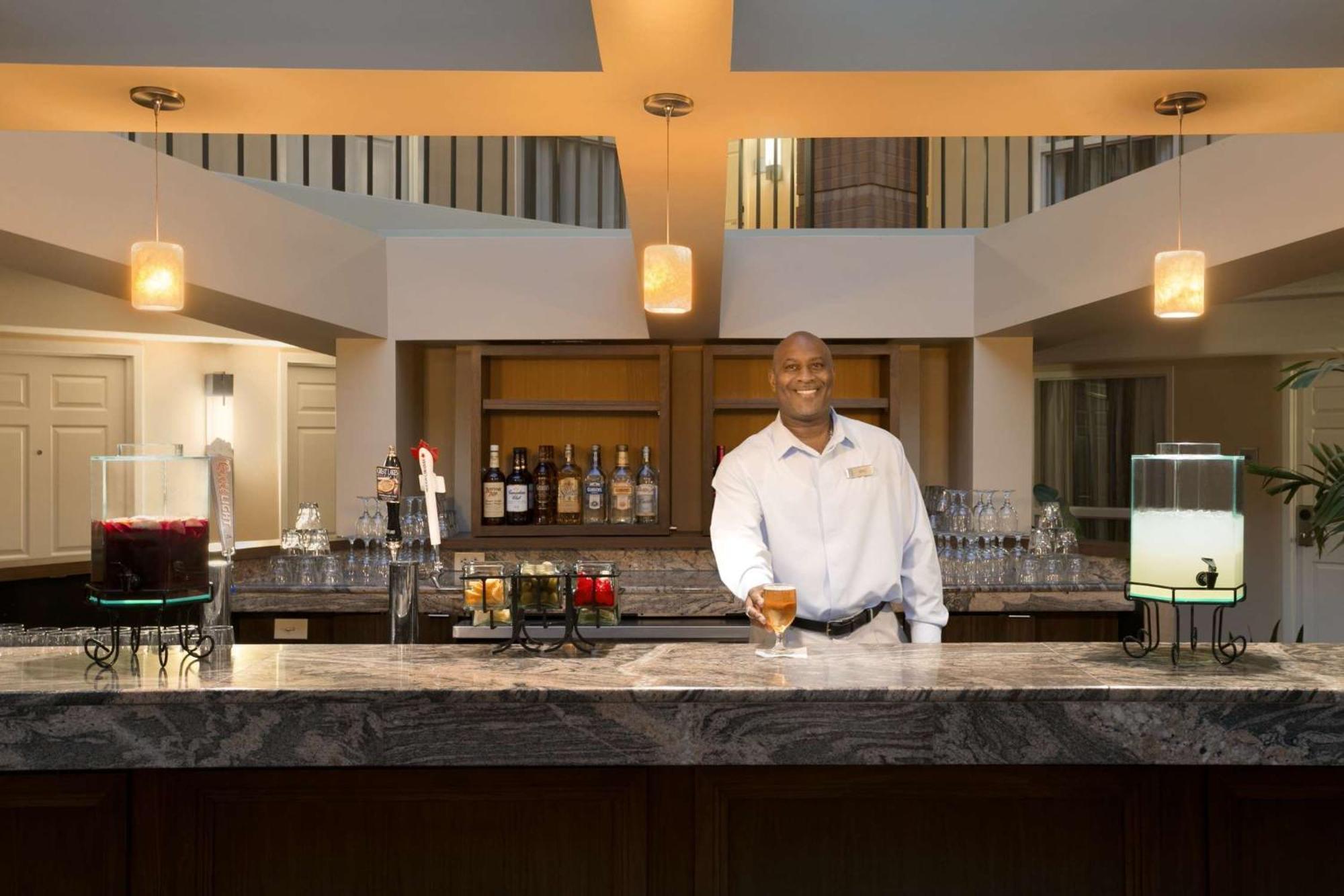 Embassy Suites Cleveland - Beachwood Dış mekan fotoğraf