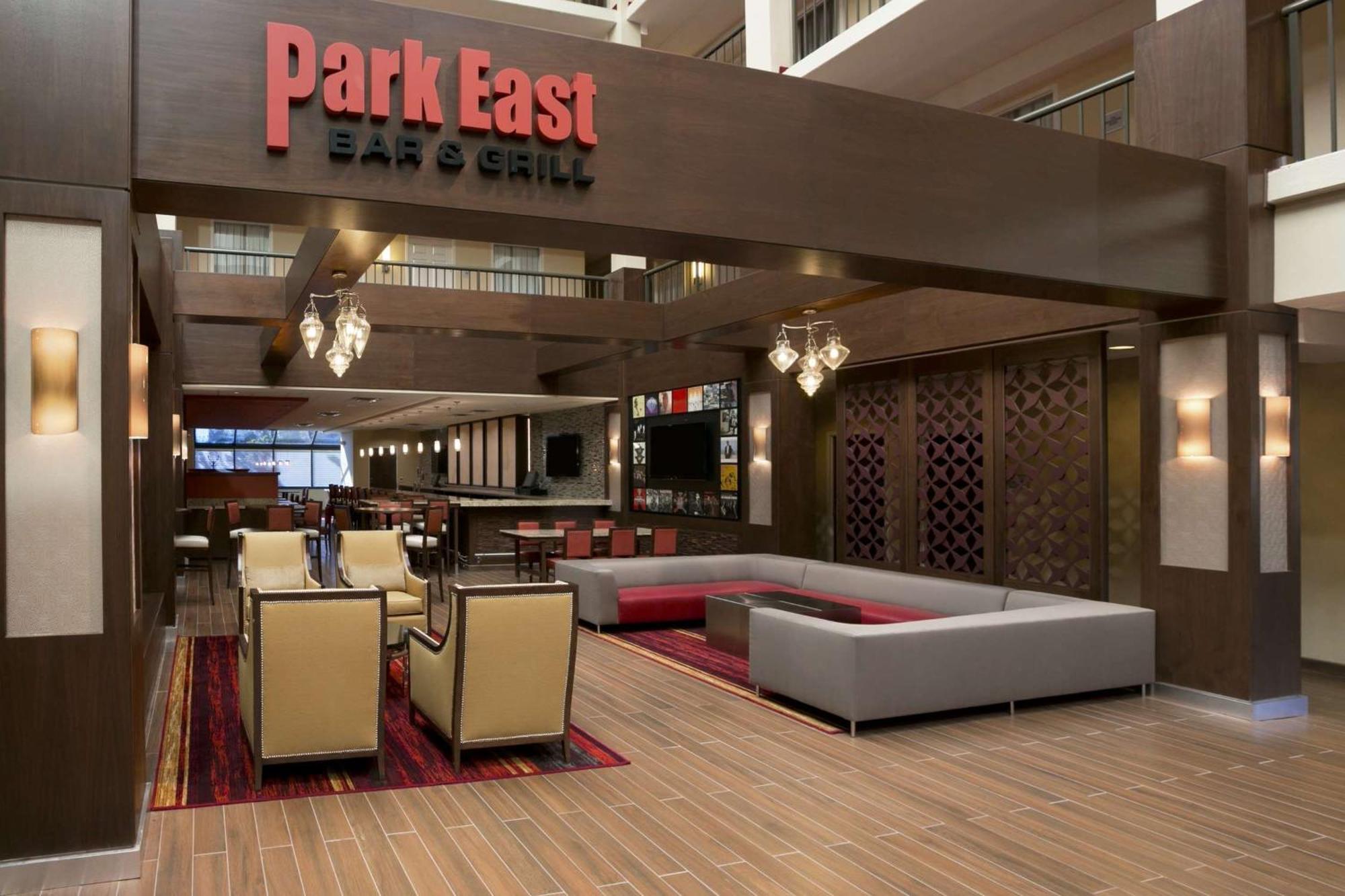 Embassy Suites Cleveland - Beachwood Dış mekan fotoğraf