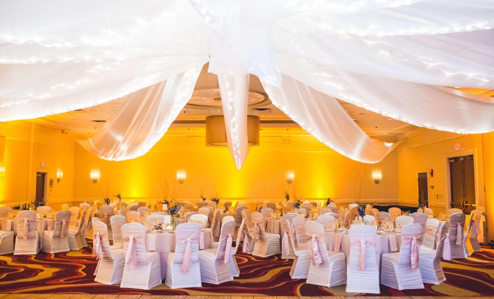 Embassy Suites Cleveland - Beachwood Dış mekan fotoğraf