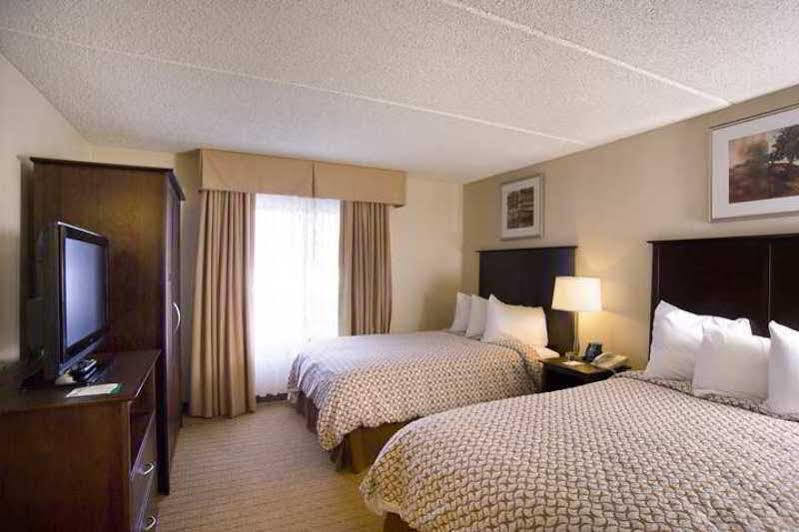 Embassy Suites Cleveland - Beachwood Dış mekan fotoğraf